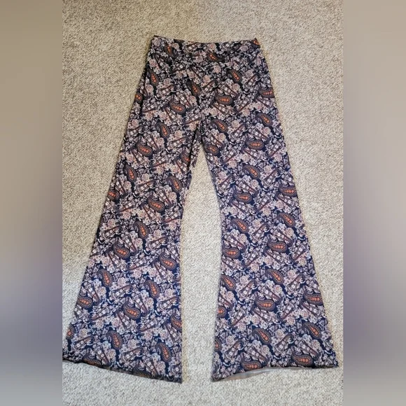 NATURAL LIFE Navy Floral Paisley Wide-Leg Pants - Picture 5 of 11